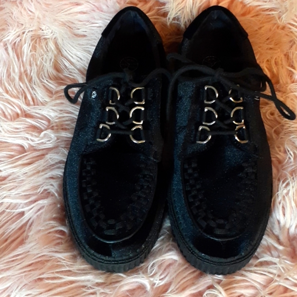TUK black velvet creepers size 8 US (true size 8)